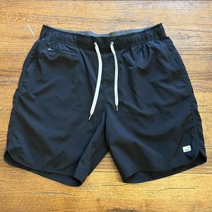 Vuori Banks Shorts Mens XL Black Hybrid 7 Inch Athletic Swim Hike Everyday Run